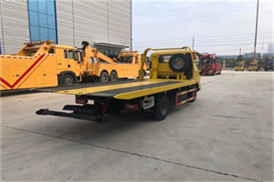 新荣非事故拖车